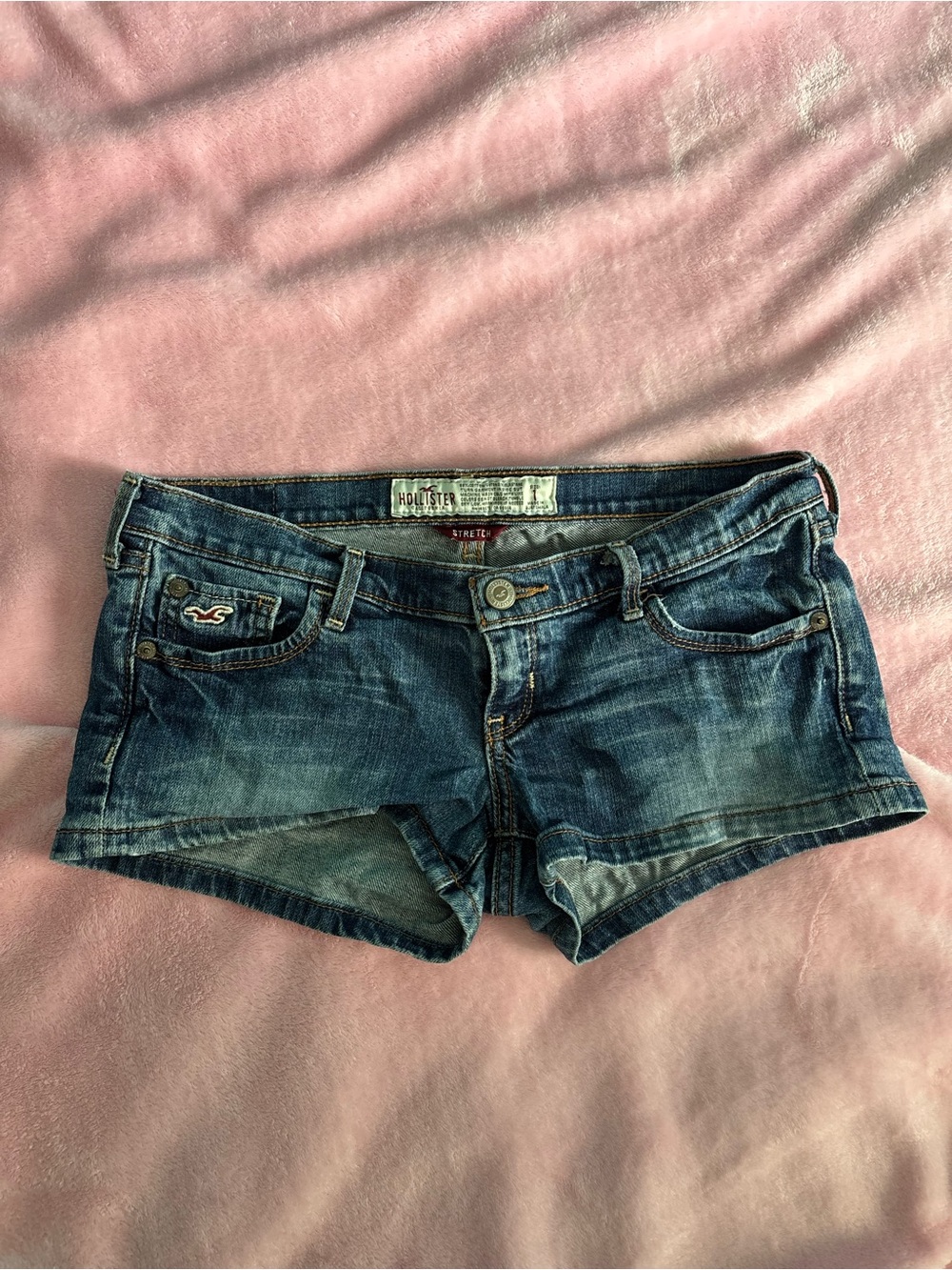Hollister Medium Wash Embroidered Low Rise Micro Jean Stretch Shorts Size 1